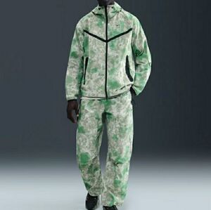 Nike Men's Tech Woven Dri-Fit Camo 2pc Sweatsuit - XS-Top / S-Bottoms